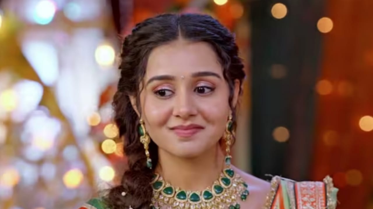 Aishwarya Khare In TV Show Bhagya Lakshmi